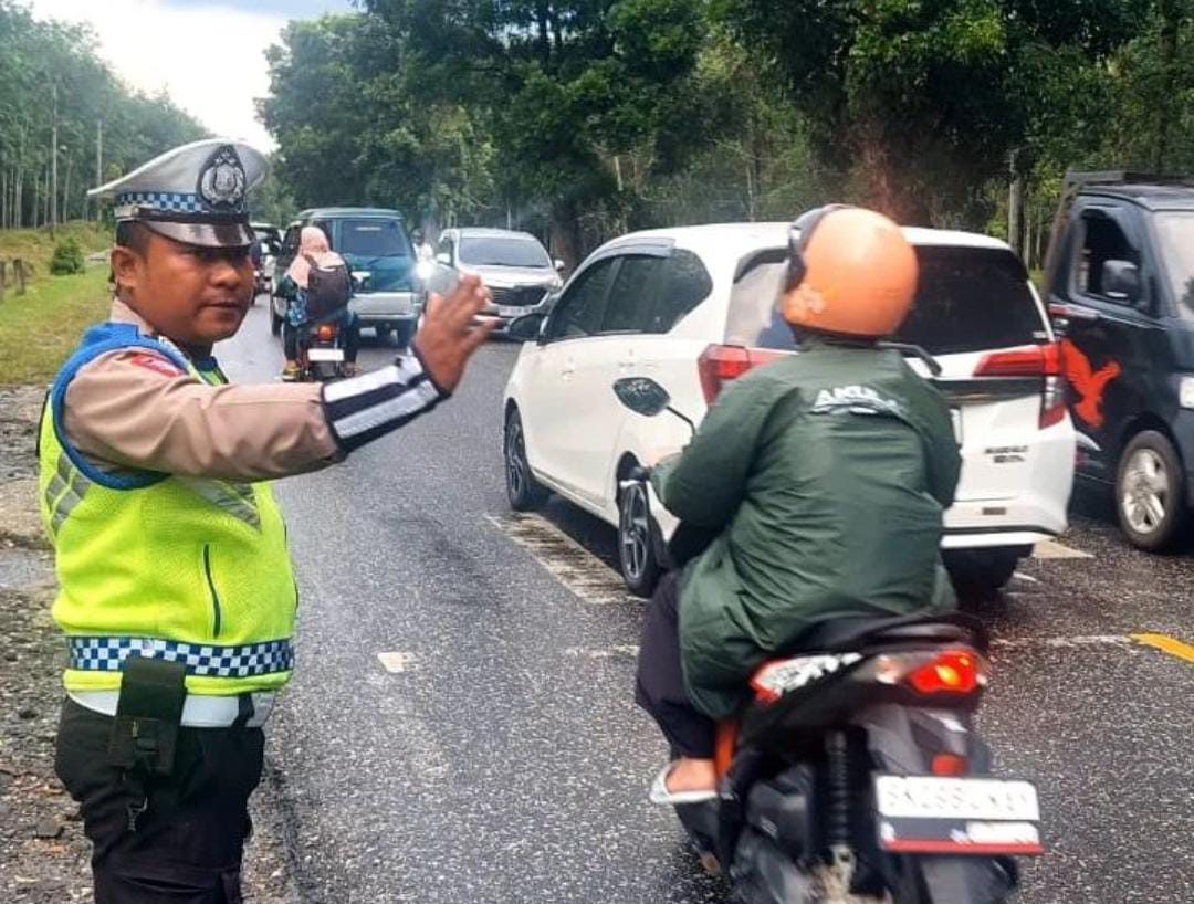 Satuan Lalu Lintas Polres Simalungun resmi meluncurkan Operasi Patuh Toba 2024, yang akan berlangsung mulai hari ini hingga 28 Juli mendatang.