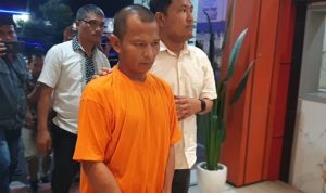Kepolisian Resor Kota Besar (Polrestabes) Medan berhasil mengungkap kasus pelemparan bom molotov ke rumah seorang wartawan berinisial LS di Jalan Namorih, Kecamatan Pancur Batu.