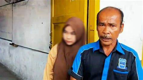 Kasus siswi SMAN 8 Medan yang viral karena tidak naik kelas setelah laporan pungli oleh ayahnya.