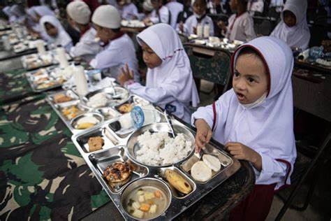 Ilustrasi makan gratis