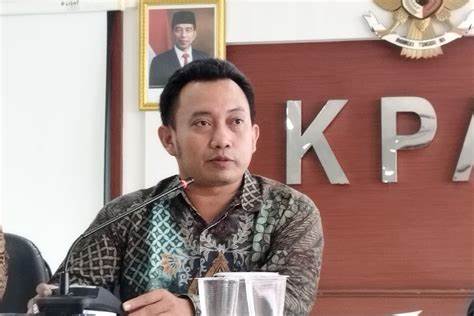 Anggota KPAI Klaster Pemenuhan Hak Pendidikan, Waktu Luang, Budaya Aris Adi Leksono.