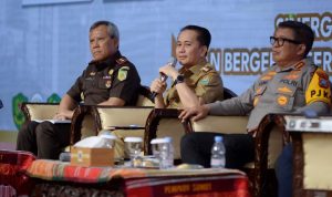 Pemerintah Provinsi Sumatera Utara (Sumut) mencanangkan berbagai gerakan serentak untuk mempercepat pembangunan.