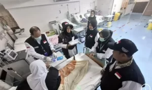 tiga haji asal Sumatera Utara hingga kini masih dirawat di sejumlah rumah sakit di Tanah Suci.