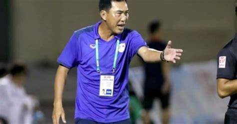 Pelatih Hua Hien Vinh.