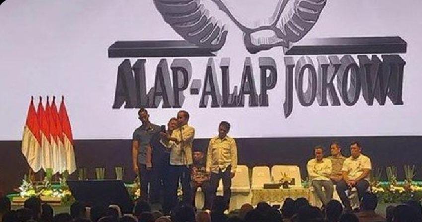 Presiden Joko Widodo (Jokowi) secara resmi membuka Musyawarah Nasional (Munas) ke-1 Relawan Alap-Alap Jokowi di De Tjolomadoe, Karanganyar, Jawa Tengah.