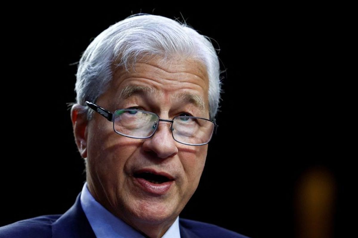 CEO JPMorgan Chase Peringatkan Inflasi dan Suku Bunga Masih Tinggi