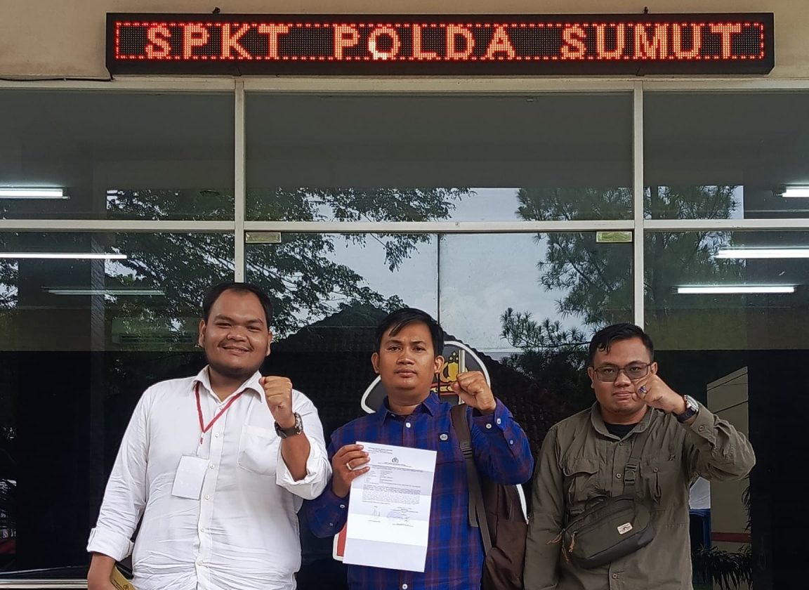 Lutfi dan tim LBH Medan usai membuat laporan ke Mapolda Sumut.(Istimewa).