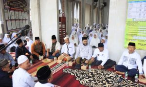 Wali Kota Binjai berbaur dengan para ulama dan jamaah ciptakan suasana harmonis. 