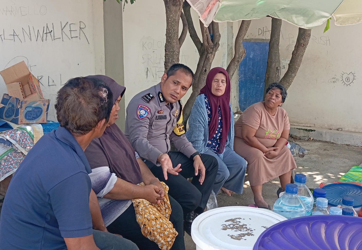 pihak kepolisian ketika melakukan sosialisasi.(Istimewa)