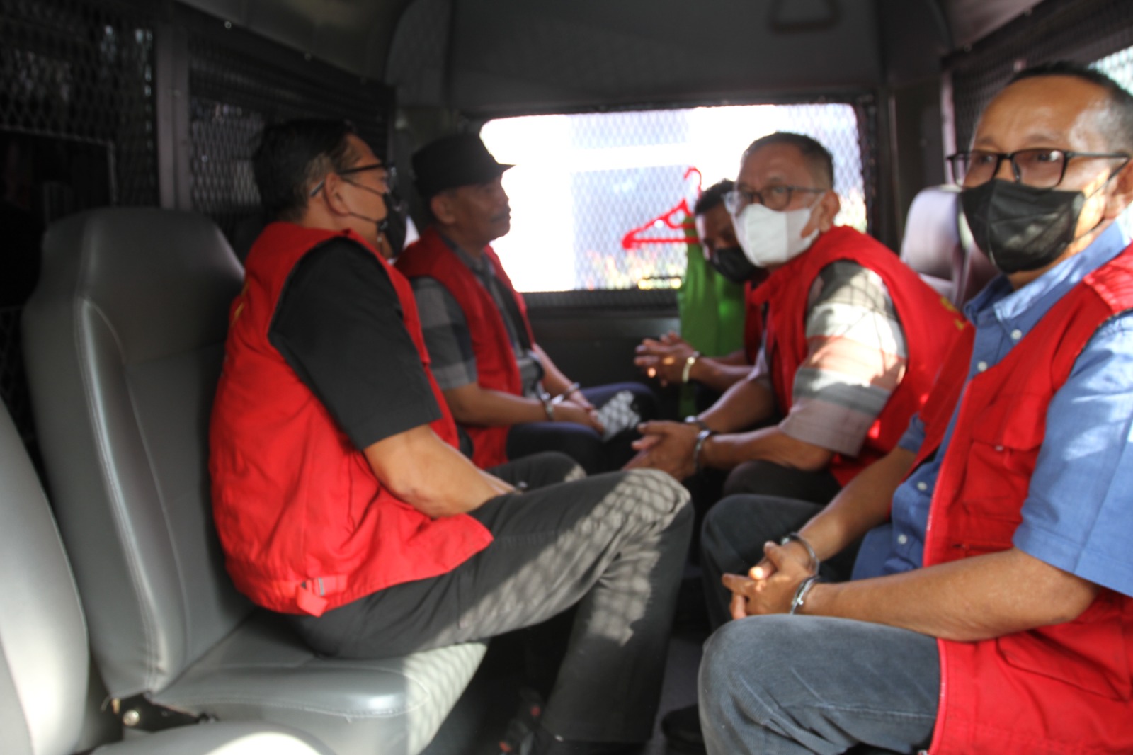 Tersangka di limpahkan ke kejaksaan.(Istimewa).