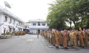 Asisten ll Pemko Binjai Joko Waskitono pimpin apel gabungan ASN dan non ASN.