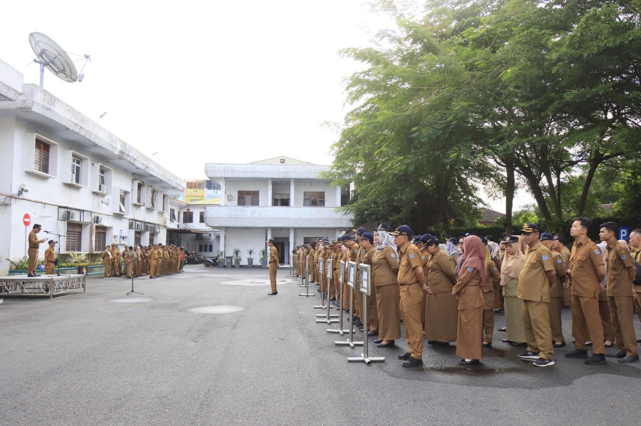 Asisten ll Pemko Binjai Joko Waskitono pimpin apel gabungan ASN dan non ASN.
