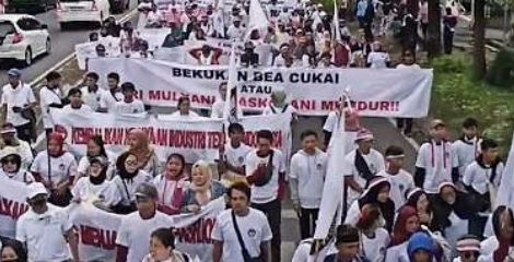 Industri Tekstil Nasional Terancam, IKM Desak Jokowi Turun Tangan