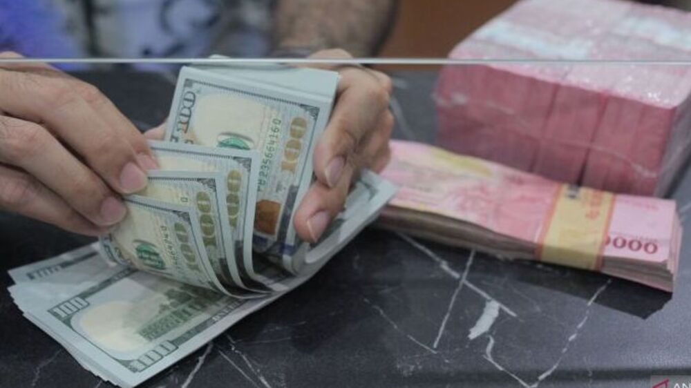 Kurs Dollar ke Rupiah Melemah di Tengah Penantian Data Ekonomi AS