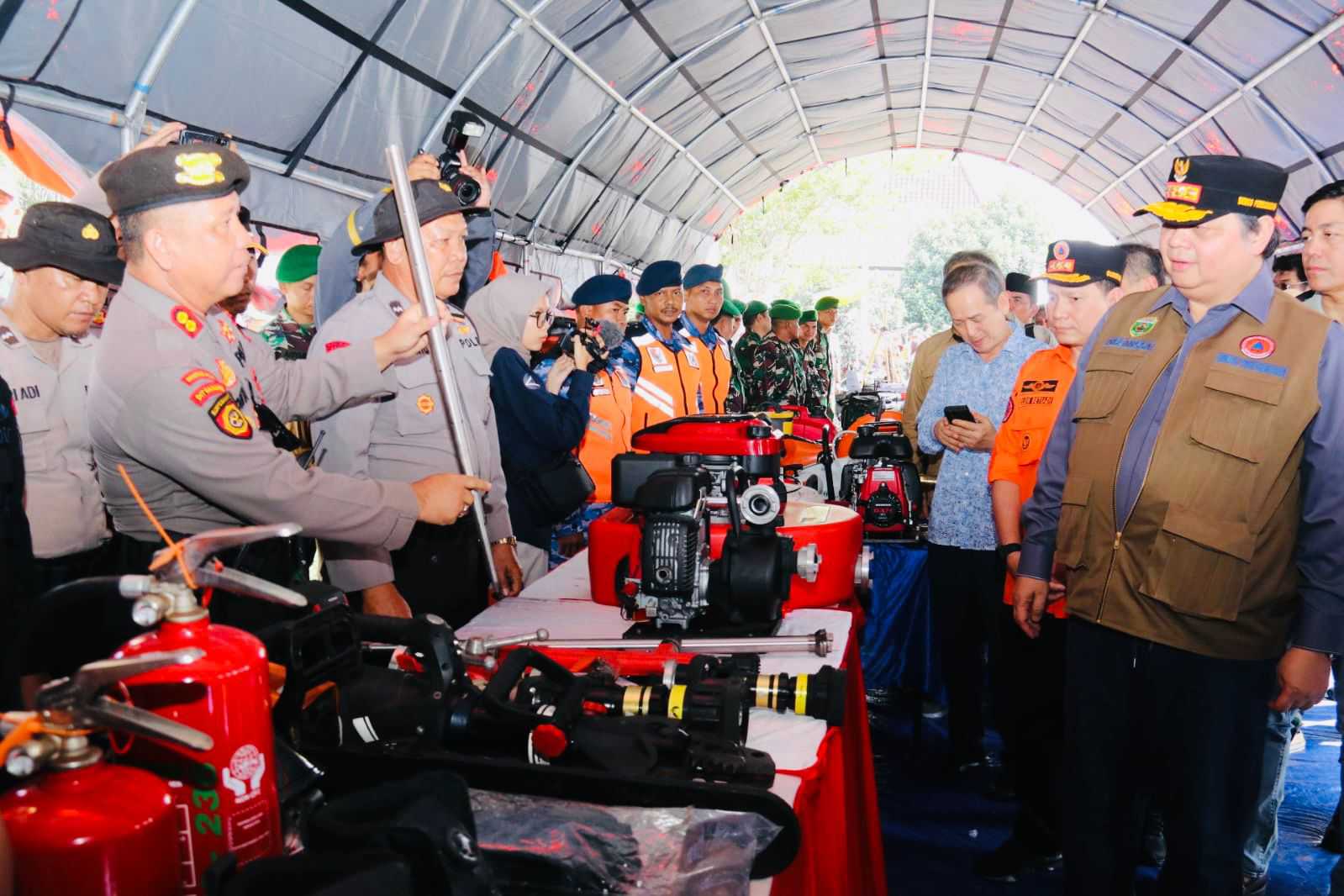 Menteri Airlangga Pimpin Apel dan Simulasi Karhutla di Sumatera Selatan