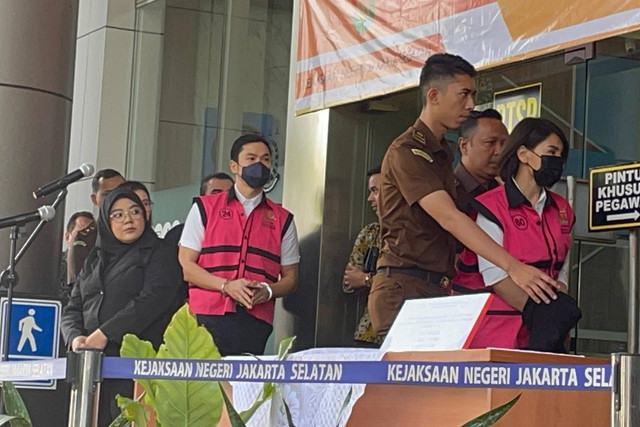 Pelimpahan Tersangka Kasus PT Timah oleh Kejagung ke Kejari Jaksel