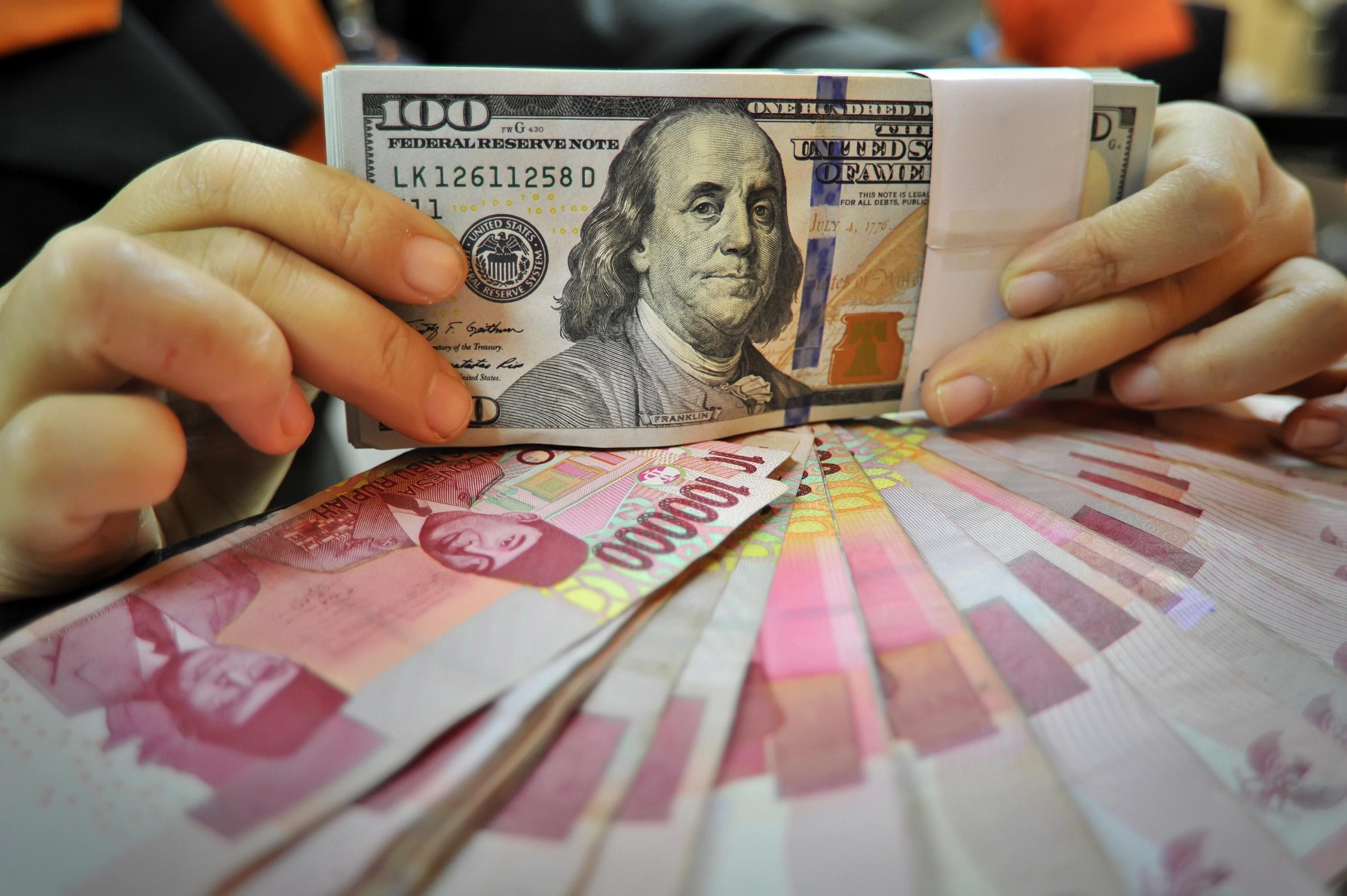 Rupiah Menguat Terhadap Dolar AS,  Aliran Dana Asing Meningkat
