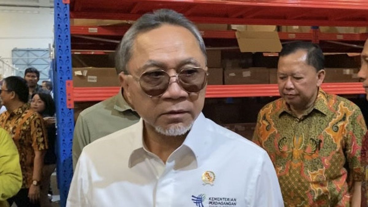 Sidak Barang Impor Ilegal oleh Mendag Zulkifli Hasan di Jakarta