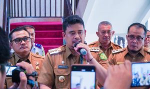 Wali Kota Medan Bobby Nasution saat memberikan penjelasan di Balai Kota Medan. BP/erwan