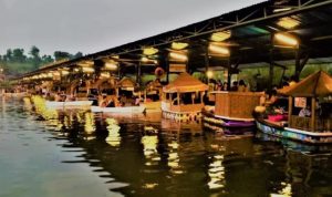 Review dan Daya Tarik Wisata Floating Market Lembang