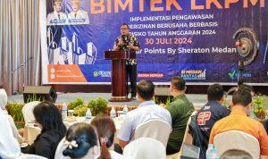 Wakil Wali Kota Medan Aulia Rachman saat membuka BIMTEK LKPJ di Jalan Gatot Subroto Medan. BP/erwan
