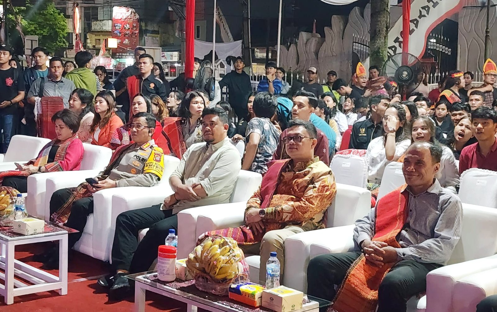 Walikota Medan, Bobby Nasution saat menyaksikan Pesta Gondang Naposo, Sabtu (29/6/2024).