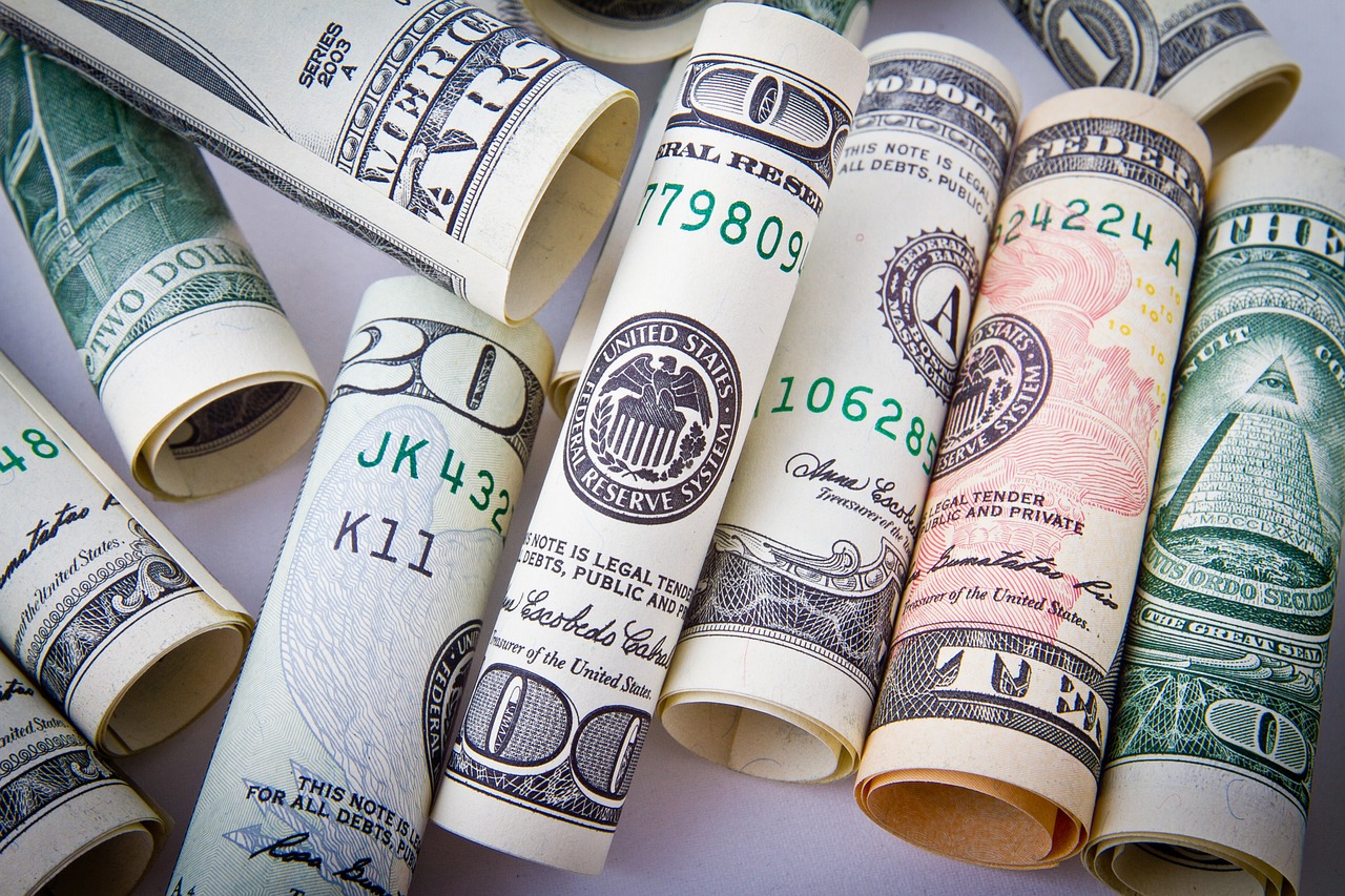 Prediksi Data Ekonomi dan Pengaruh Suku Bunga PBoC Terhadap Pasar Global