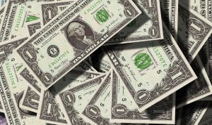 Nilai Tukar Rupiah Terhadap Dolar AS Melemah di Awal Pekan