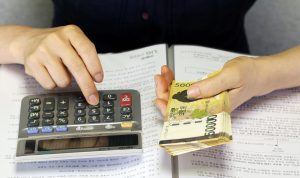 Aturan Baru OJK untuk Penagihan Pinjaman Online: Perlindungan Konsumen yang Lebih Baik