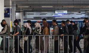 Kelas Menengah di Indonesia Tertekan: Daya Beli Menurun Akibat Kenaikan Harga