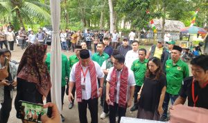 Pasangan Bakal Calon Bupati dan Calon Wakil Bupati Langkat Iskandar Sugito dan Adli Tama Hidayat Sembiring mendaftar di KPU Langkat