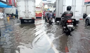 Banjir Genangi Sejumlah Ruas Jalan di Kota Medan