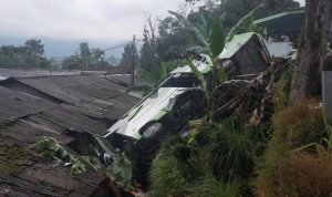 Delapan Orang Alami Luka-Luka Setelah Bus Pariwisata Terjun ke Jurang di Jalur Alternatif Puncak Bogor