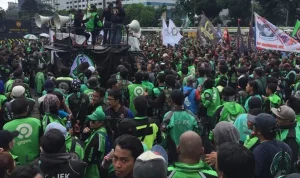 Demo Massal Driver Ojol dan Kurir Online di Jakarta, Tuntut Revisi Regulasi Tarif