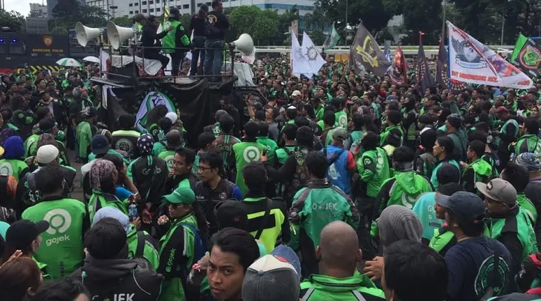Demo Massal Driver Ojol dan Kurir Online di Jakarta, Tuntut Revisi Regulasi Tarif