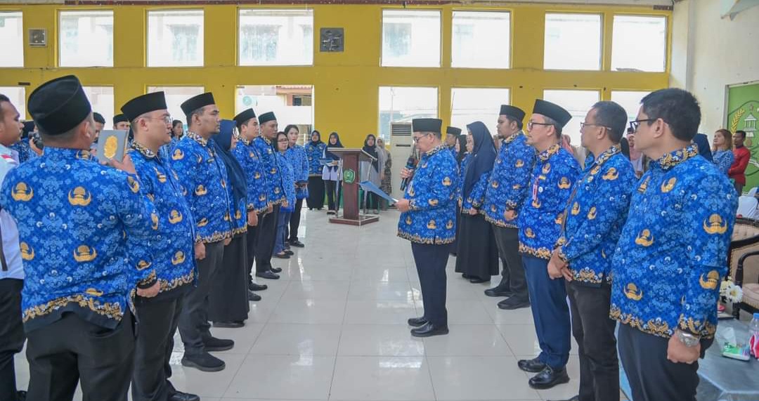 Wakil Ketua I Korpri Kota Padangsidimpuan Rahuddin Harahap.saat melantik Korpri Unit dan Sub Unit Dinas Pendidikan, Rabu (7/8-24). Foto : BP/Ist