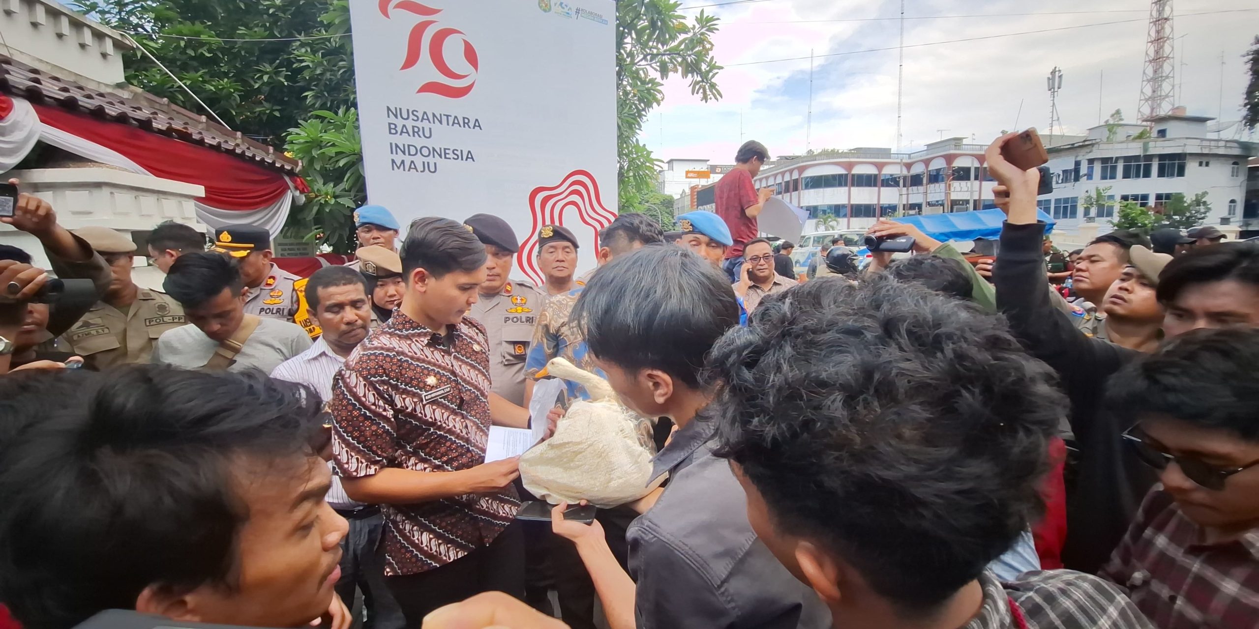 GMNI Medan Nilai Wali Kota Bobby Nasution Gagal Beri Hadiah Dua Ekor Bebek
