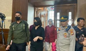Helena Lim Jalani Sidang Perdana Kasus Korupsi Komoditas Timah di Pengadilan Tindak Pidana Korupsi Jakarta