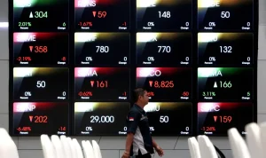 IHSG Menguat di Bursa Efek Indonesia pada Senin