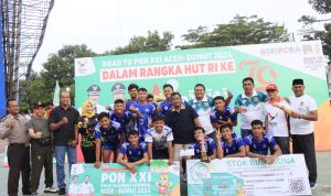 Wali Kota Binjai resmi menutup Turnamen Bola Voli Putra di Lapangan Merdeka Binjai.