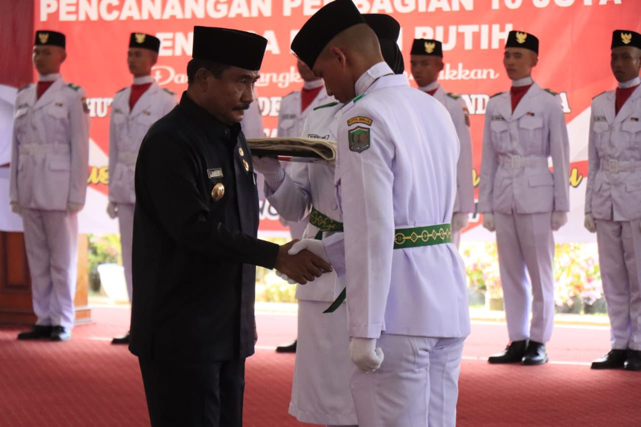 Wali Kota Binjai kukuhkan 68 anggota Paskibraka.