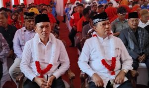 Paslon Wali Kota-Wakil Wali Kota Padangsidimpuan Hapendi-Gempar saat deklarasi dari Parpol pengusung di Gedung Adam Malik Padangsidimpuan pada Rabu (28/8-24). Foto : BP/Ist
