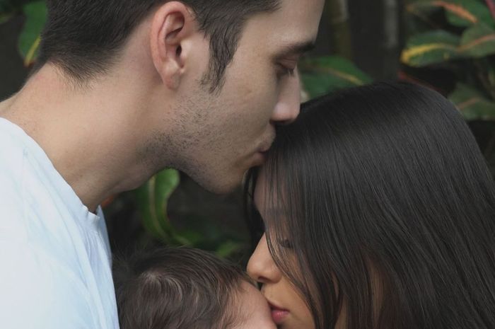 Kabar Mengejutkan! Artis Stefan William dan Ria Andrews Diam-diam Dikaruniai Anak Laki-Laki