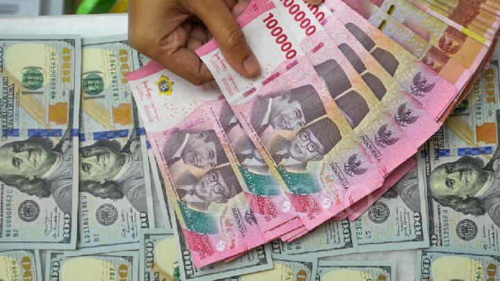 Nilai Tukar Rupiah Menguat, Sejumlah Sektor di Indonesia Raup Keuntungan