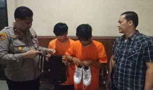 Polsek Patumbak saat memaparkan tersangka pencurian sepeda motor di dalam rumah dan parkiran masjid saat pemiliknya lagi salat.