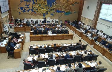 Revisi UU Pilkada Disahkan dalam Hitungan Jam, Dikecam Berbagai Pihak