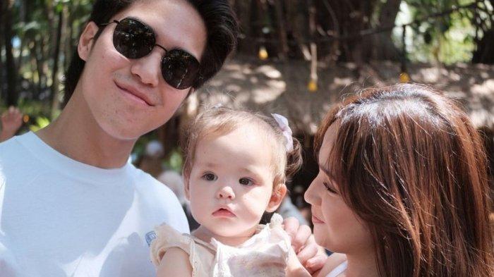 Syifa Hadju dan El Rumi Pamer Momen Romantis Bersama Kamari di Instagram