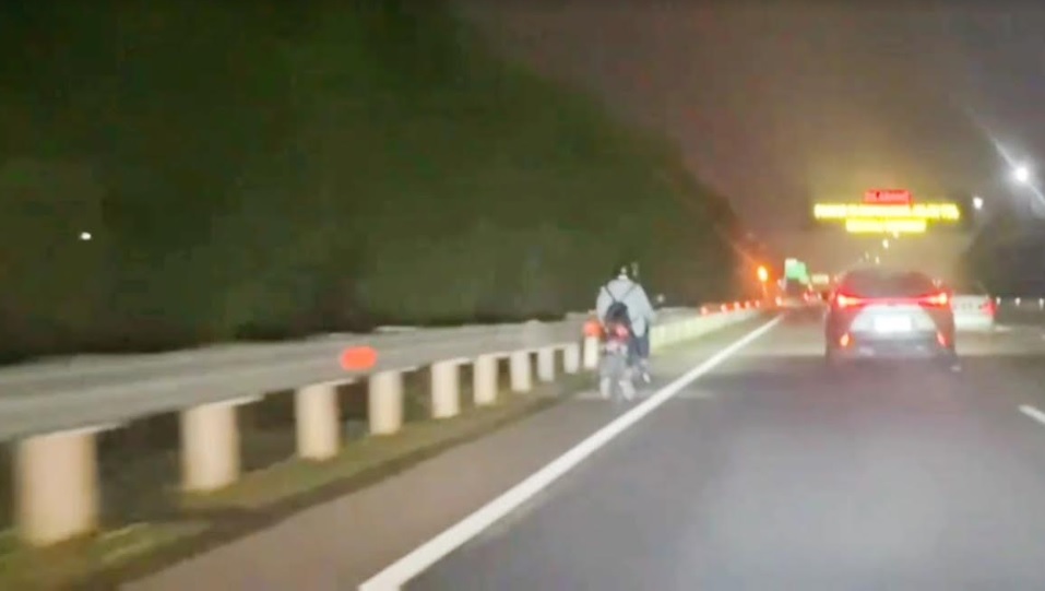 Wanita Viral Masuk Jalur Tol Jagorawi Akibat Google Maps