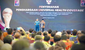 Wakil Presiden RI KH Ma'ruf Amin saat memberikan sambutan sebelum memberikan penghargaan kepada kepala daerah terkait pelayanan kesehatan di The Krakatau Grand Balroom TMI Jakarta, Kamis (8/8/2024). BP/ist