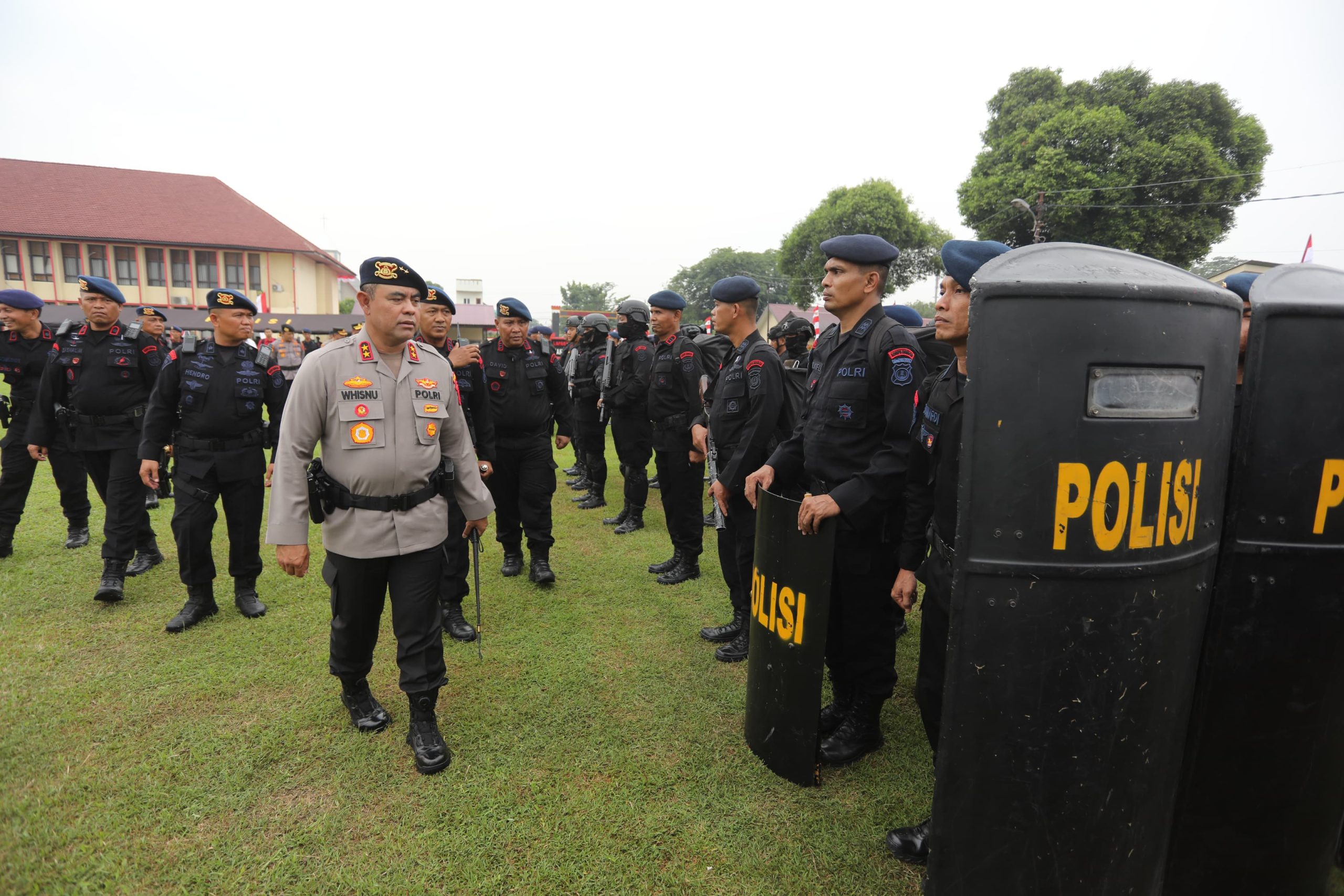 Kapolda Sumut mengecek kesiapan anggota menjelaskan PON.(Istimewa)